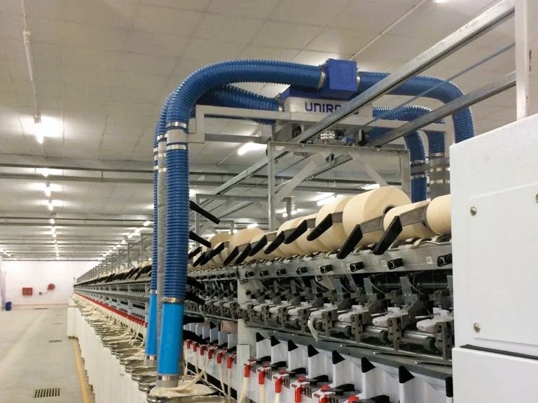 Overhead travelling cleaner - for spinning units - Belt driven travelling cleaner